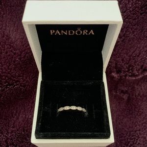Pandora Sparkling Leaves Stackable Ring Sz 7
